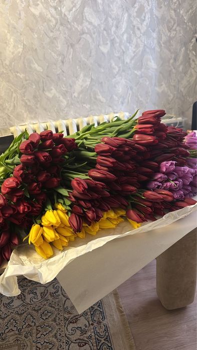 Тюльпаны 8 марта