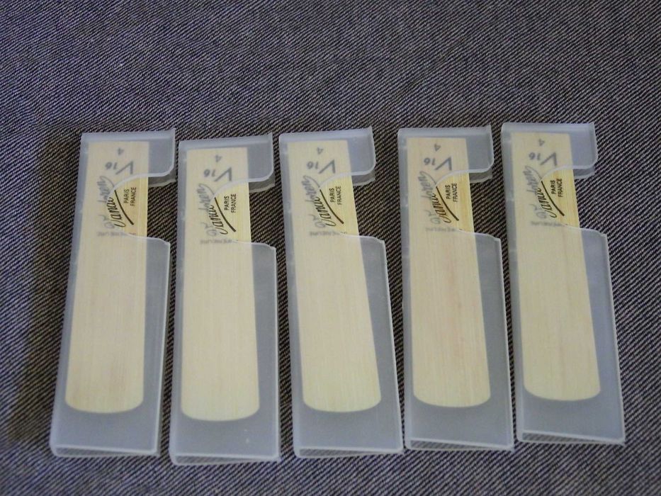 Оригинални платъци за тенор саксофон Vandoren SR724 V16