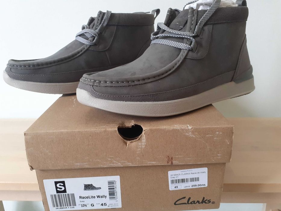 Обувки Clarks - чисто нови