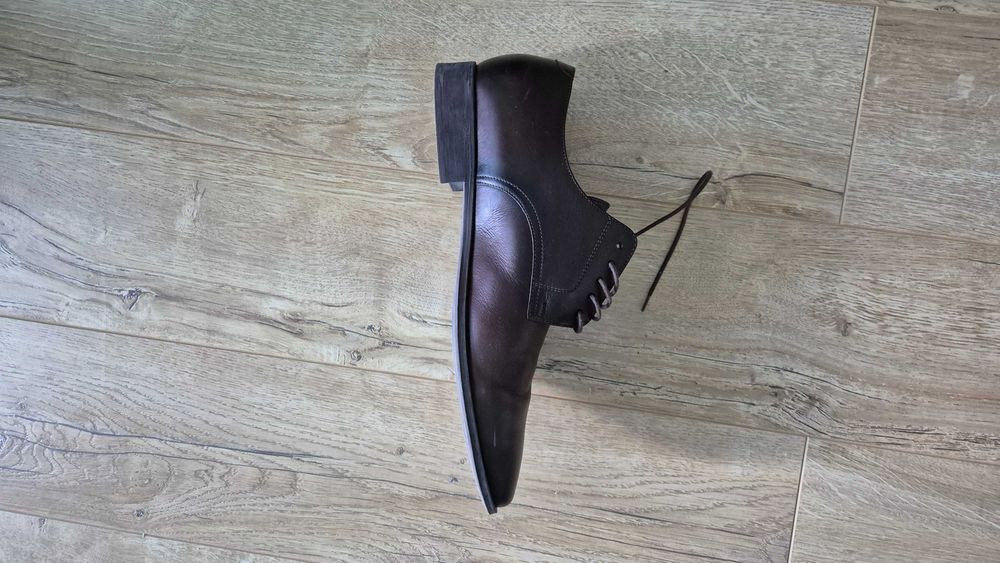 Pantofi eleganți bărbați