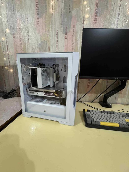 Геймърски компютър ALL WHITE BUILD Ryzen 7/RTX 3070/32GB RAM/2TB SSD