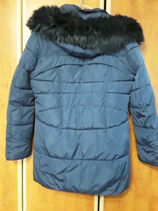 Vând Geacă Damă cu Glugă si Blăniță Mărimea L