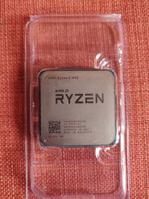 AMD Ryzen 5 1600 + Wraith вентилатор с heatsink