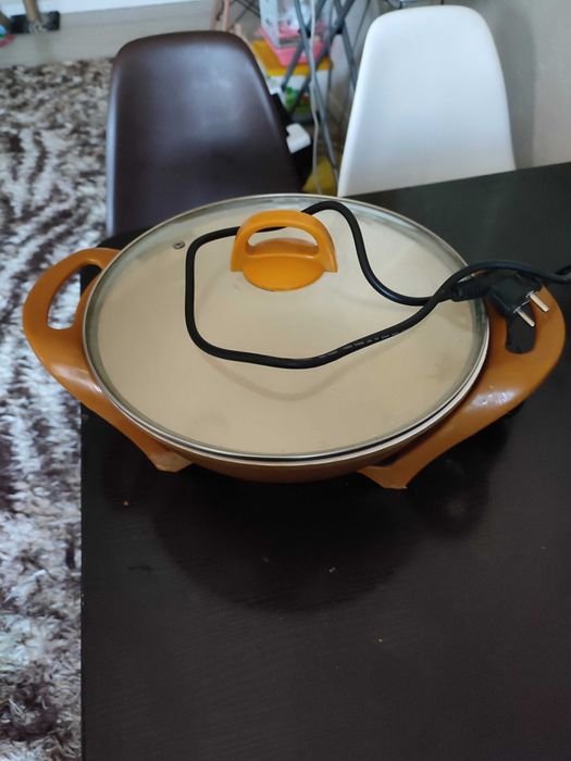 Продам электро сковороду.