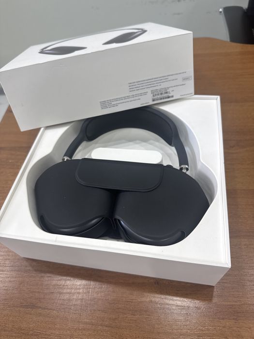 Наушники Apple AirPods Max черный