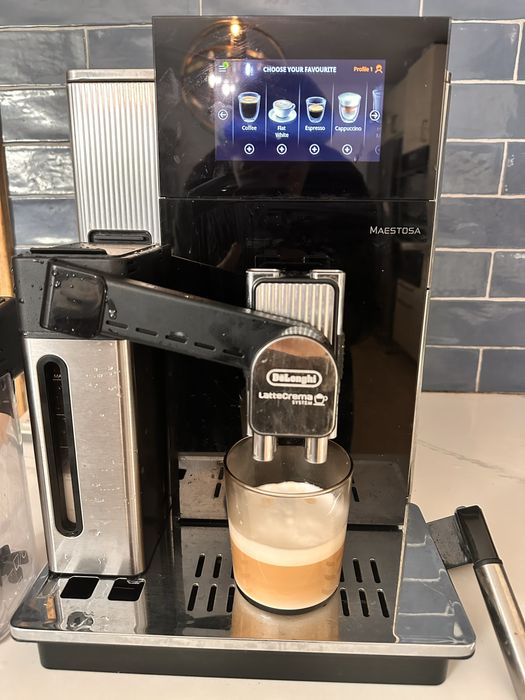 Espresor  de cafea Delonghi  Maestosa