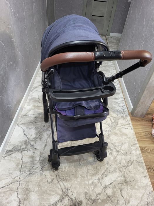 Продаю детскую коляску