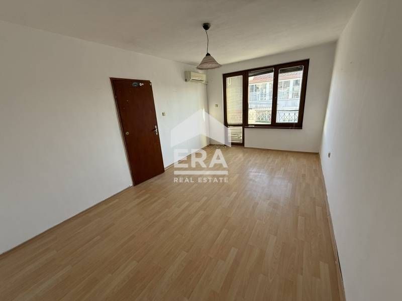 Продава се Тристаен апартамент в Бургас, Лазур - 92 кв.м за 1081 €/кв.м - Снимка #5