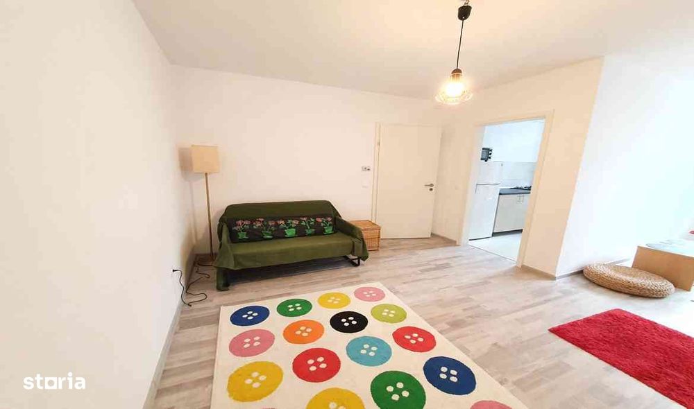 Inchiriere garsoniera cu birou decomandata Avantgarden 4 Brasov