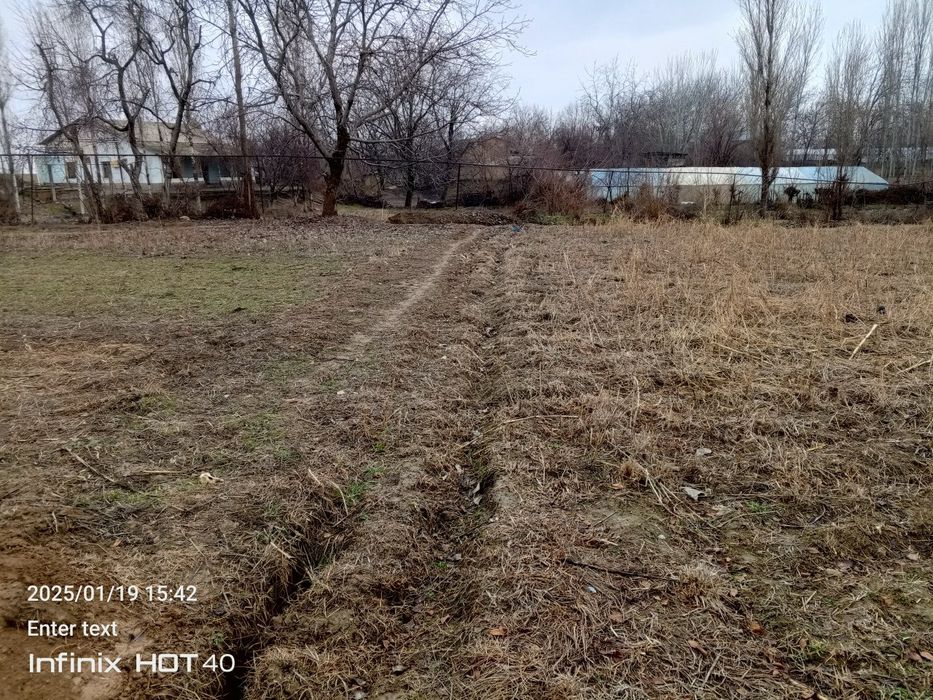 15 sotixli yer sotiladi