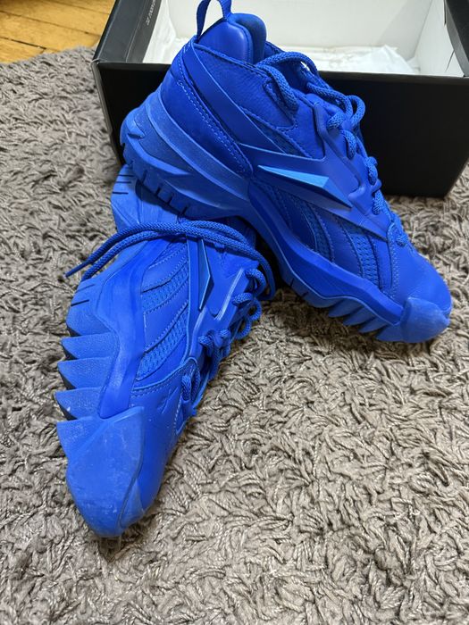 Reebook cardi b маратонки в супер уникален цвят