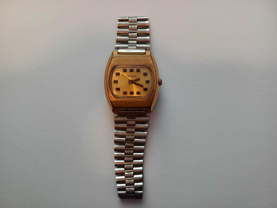 Работещ часовник с верижка ,,Ракета"