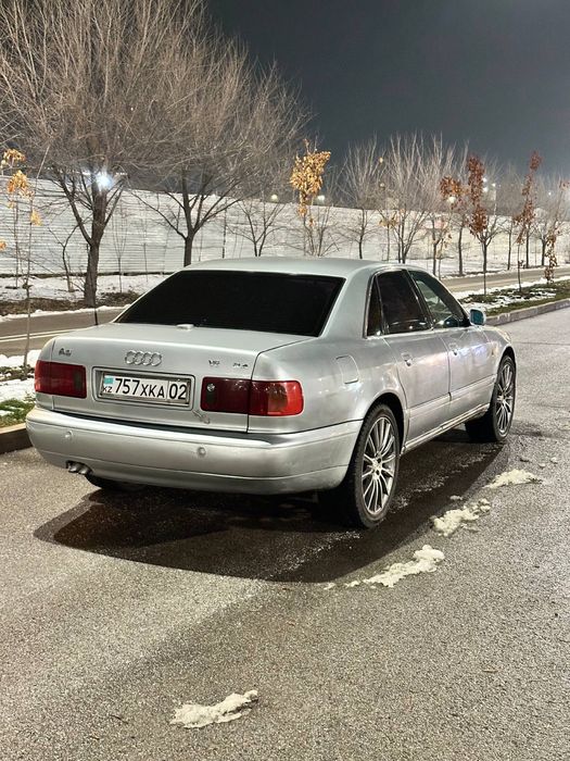 Продам Audi a8 2.4 л