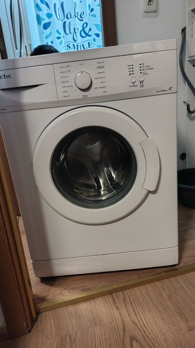 Mașina de spălat Arctic