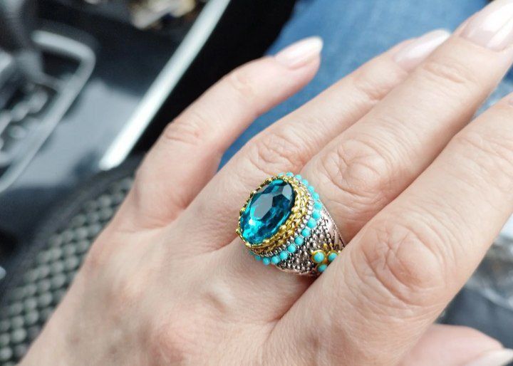 Винтажное кольцо с синим и бирюзовым кристаллом