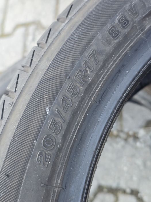 205 45 17 Bridgestone