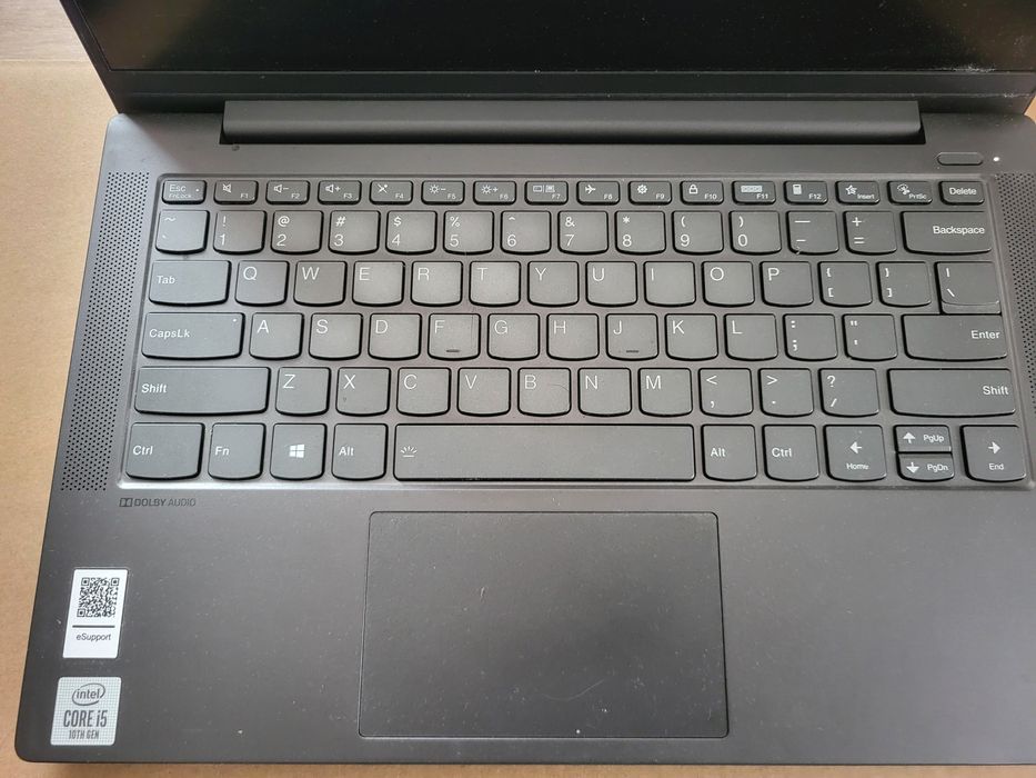 Laptop LENOVO, impecabil