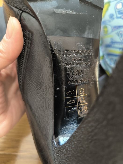 Кожаные классные сапоги.