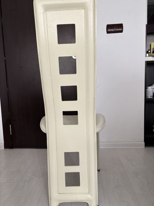 Столове от естествена кожа