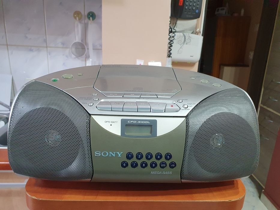 Radiocasetofon cu CD Sony