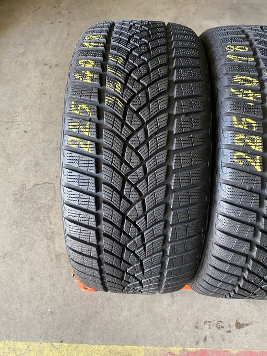 Anvelope iarna 225/40/18 Goodyear Ultra Grip Performance 225 40 18 R18