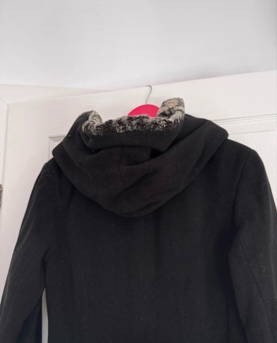 Palton lung cu gluga si blanita