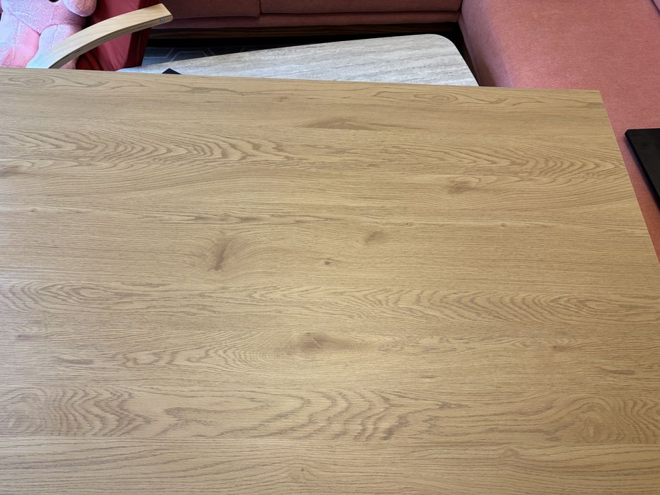 Голяма маса в перфектно състояние