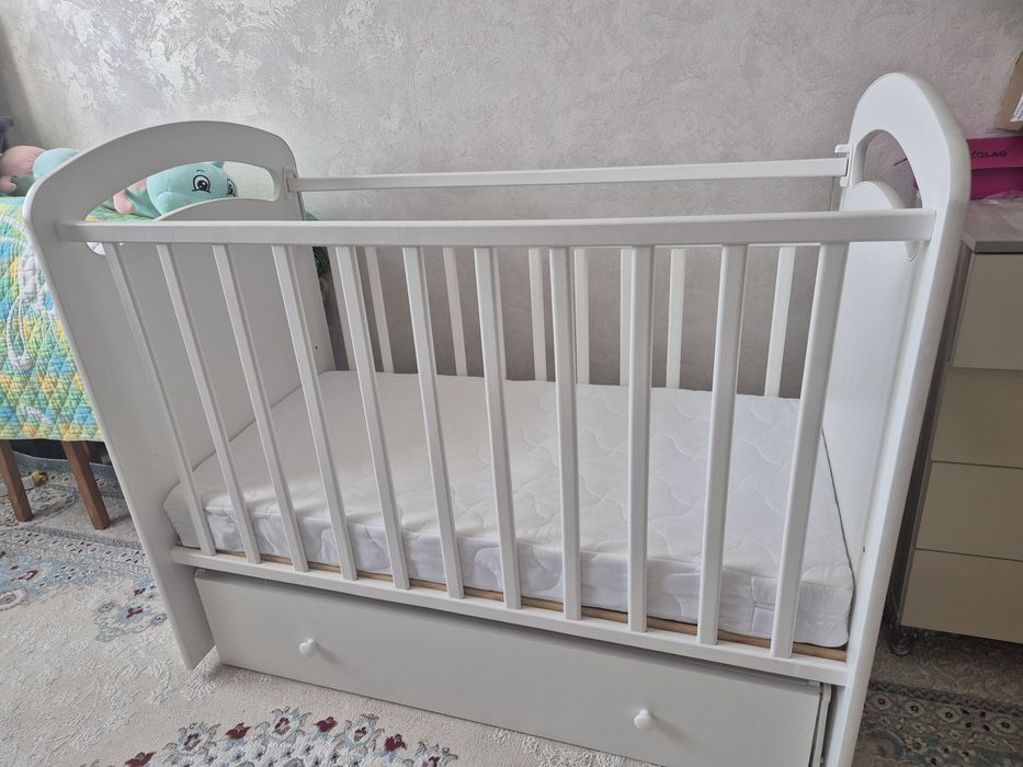 Манеж б/у. Матрас ортопедический.