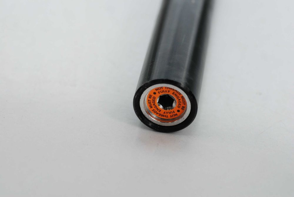 НЕ Е НОВО Амортисьорно Колче 27,2мм Алуминиево За Седалка За Велосипед