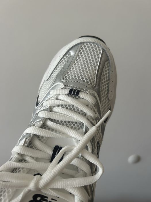 New Balance 530 модел 25.5 см стелка