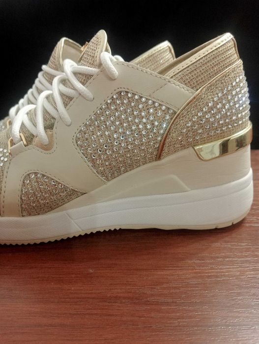 Кроссовки Michael Kors