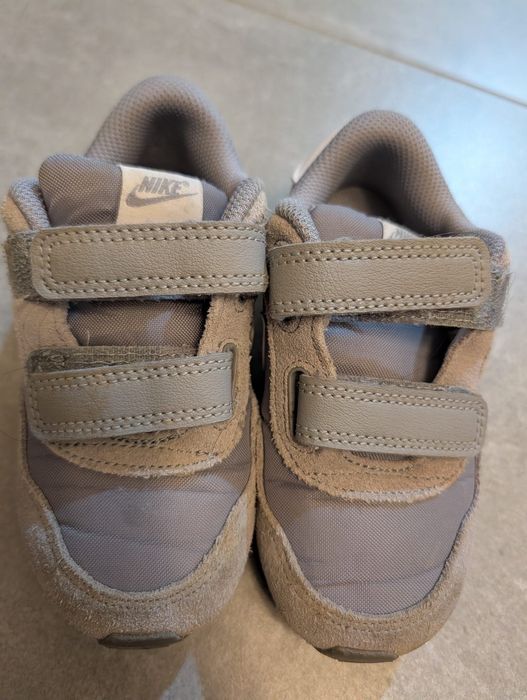 Vand adidasi Nike & Sandale Igor 24