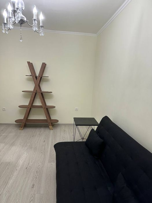 Сдается 2х комнатная квартира на М Айбек (RV33)