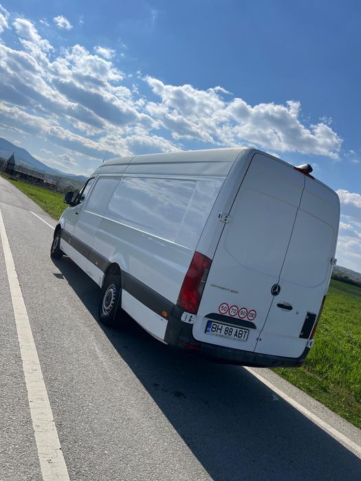 Autoutilitara Mercedes Sprinter