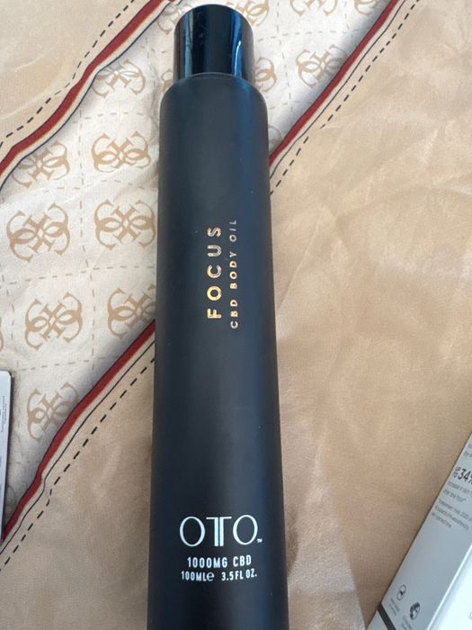 Set 2 uleiuri de corp de lux OTO CBD Body Oil (100ml / 1000mg CBD)