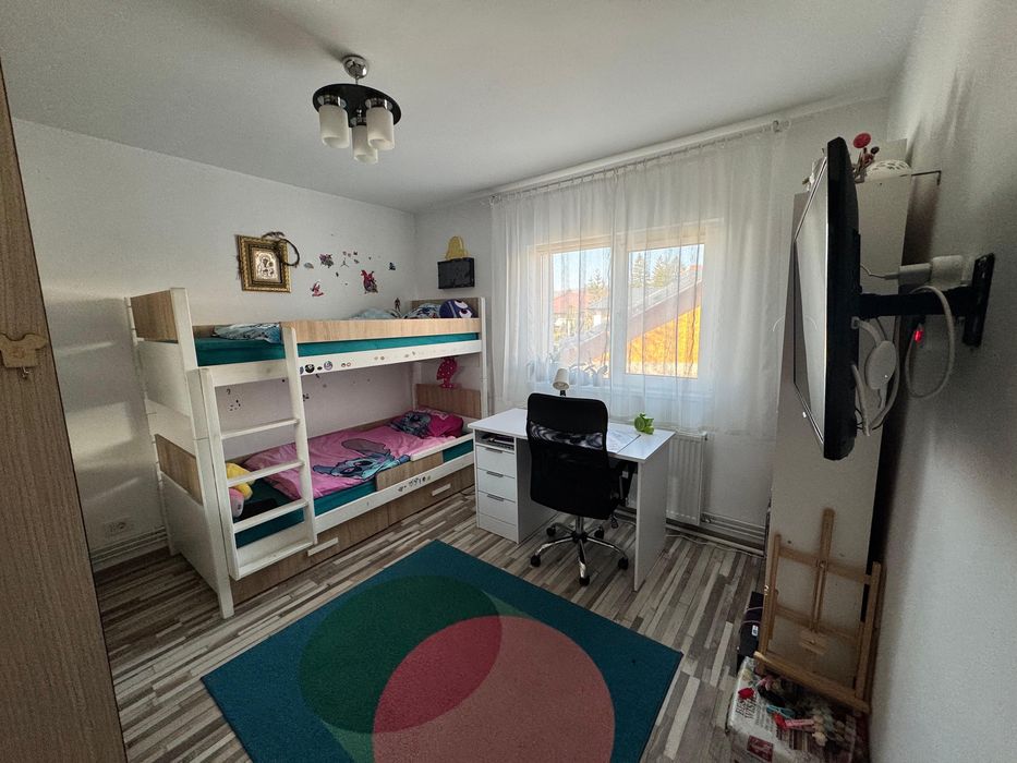 Vand apartament 2 camere decomandat,ultracentral