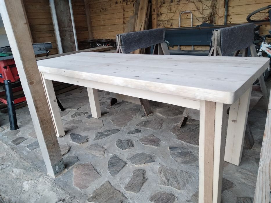 Masa pentru 6 persoane