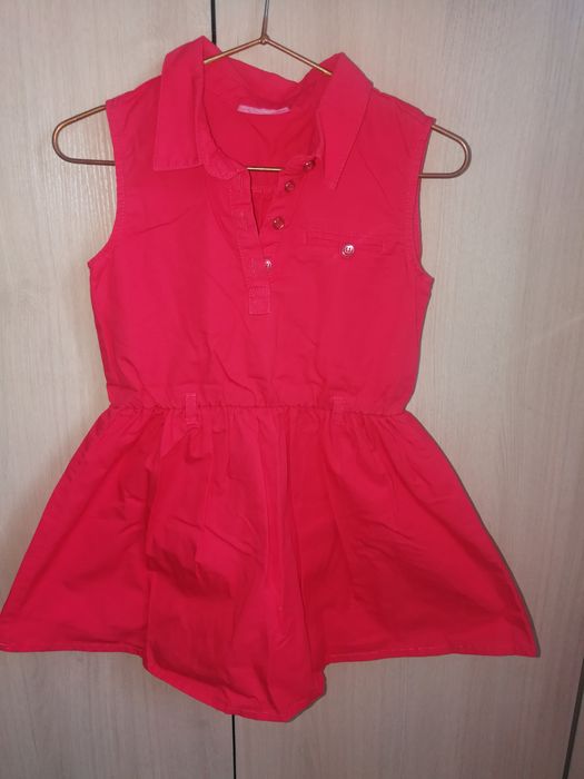 Продам новое платье на девочку 5 лет