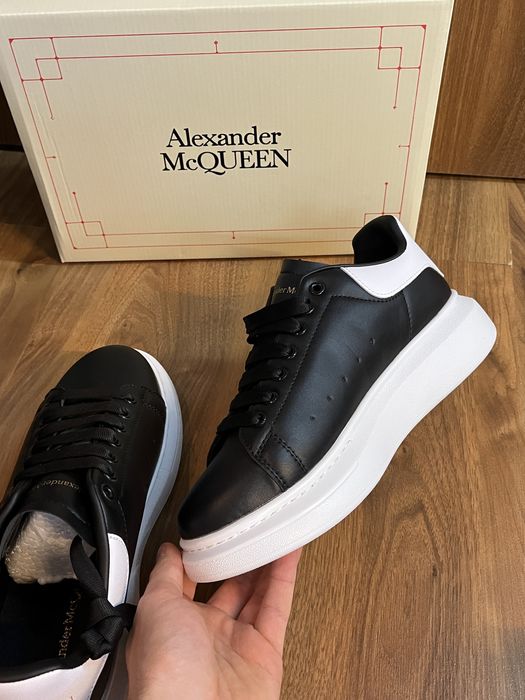 alexander mcqueen alb cu negru marimea 42 noi nouti in cutie