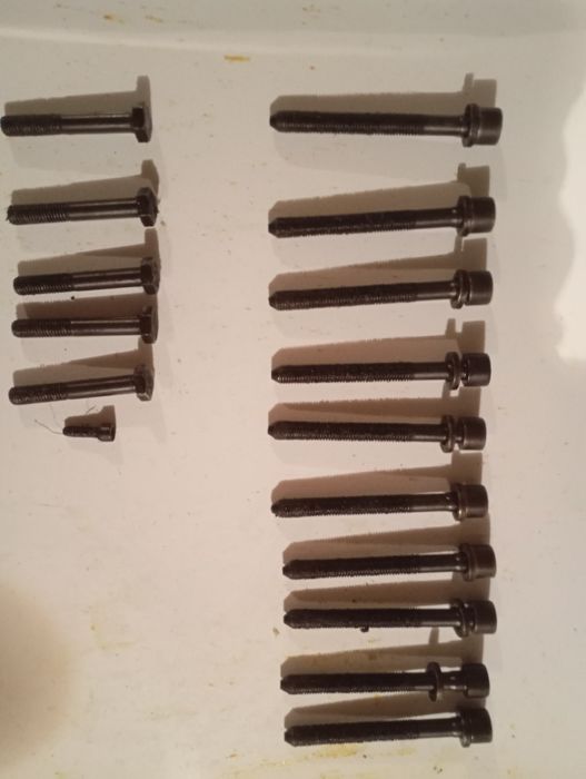 Продам запчасти на Ауди