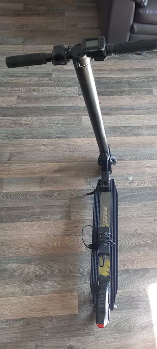 Trotineta electrica medie