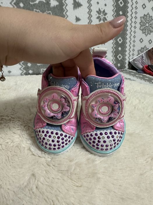 Adidasi skechers twinkle cu luminite masura 21 , 11 cm