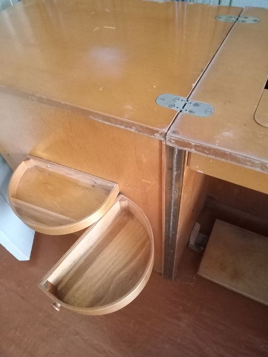 Швейная машинка ножная