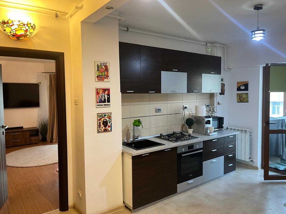 De inchiriat ap. 2 cam, Casa de cultura