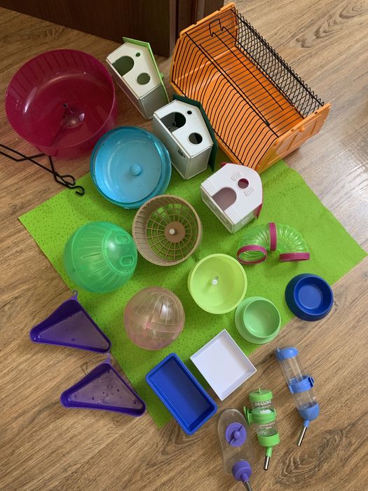 Клетки и др. товары для хомяков