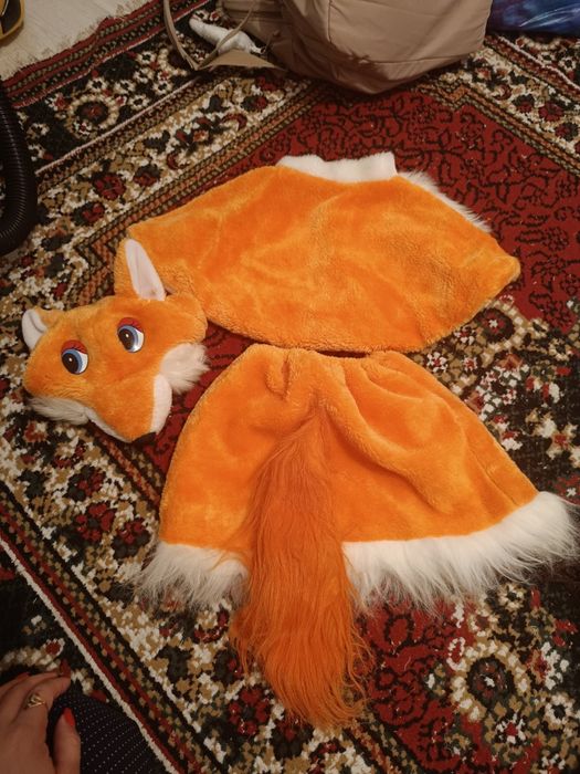 Продам костюм лисички