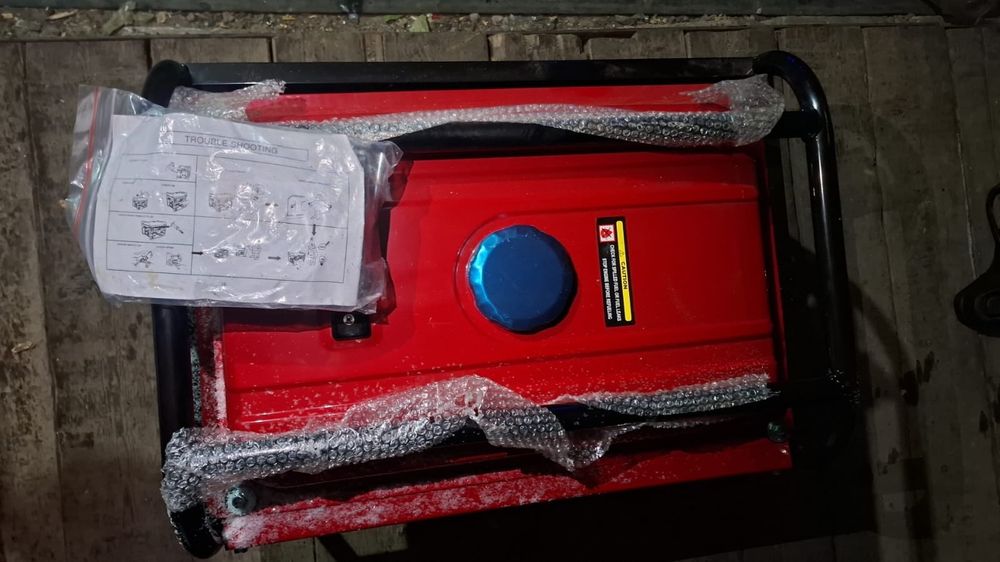 Бензиновый генератор