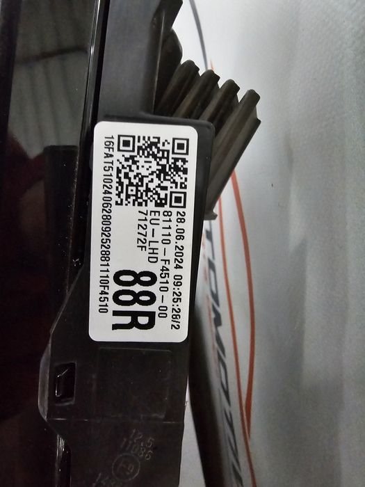 Far dreapta prisma led Toyota CHR C-HR 2 dupa 2023 cod 81110-F4510-00