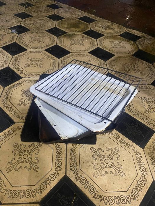 Gaz plitasi holati yaxshi ful kamplek