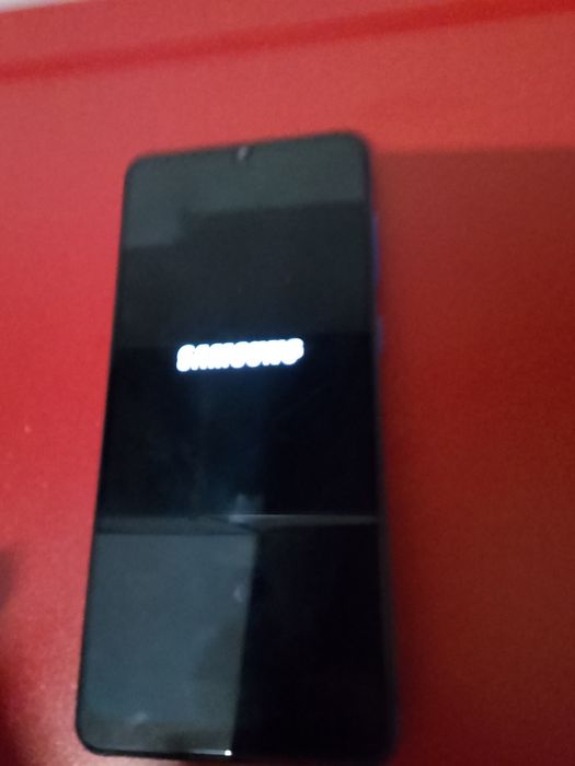 Продаедца отличный телефон